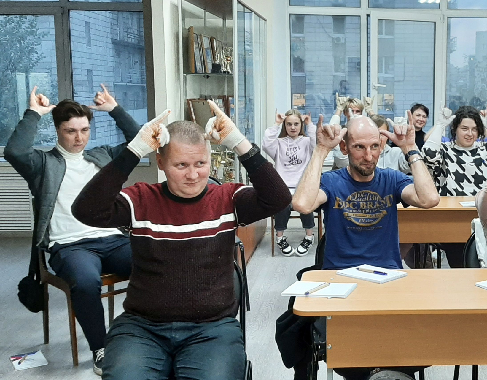 Жестовый язык не только для глухих… | 26.09.2023 | Пермь - БезФормата