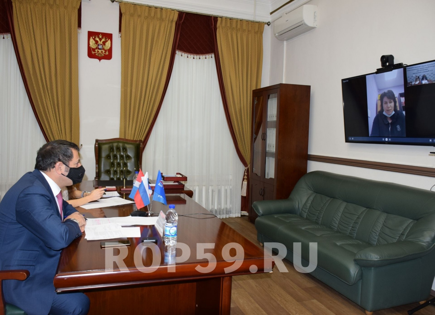 Перспективы расселения ветхого жилья, льготы ветеранам труда и другие  вопросы