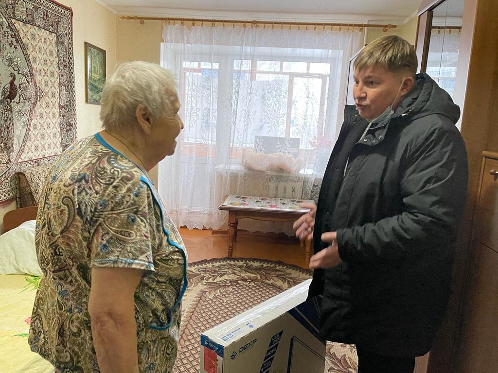 Новости перми и пермского. Царева Валентина Михайловна Смоленск. С праздником ветеранов труда. Ветеран труда фото. Валентин Сятчихин Пермь.